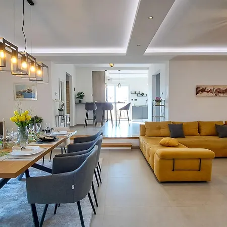 Nona By Interhome Medolino